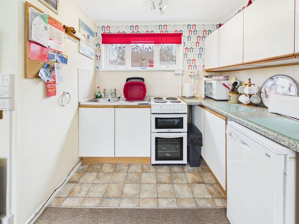Property photo 2 of 13 Cam04116G0-Pr0296-Still003.Jpg
