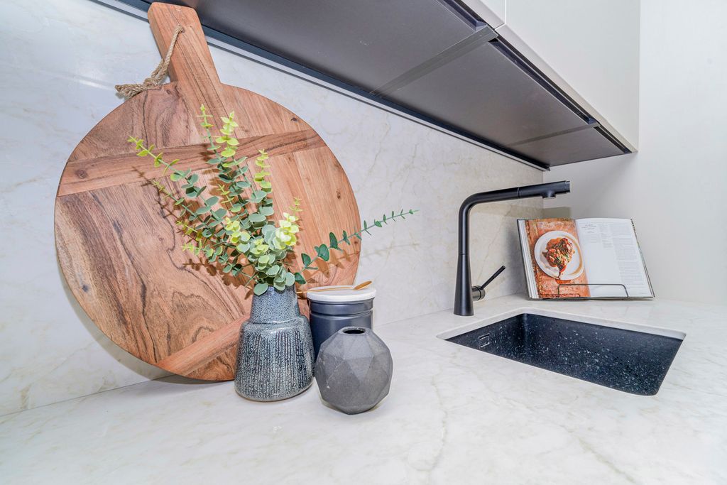Property photo 3 of 18 Pbox-Img.Jpg
