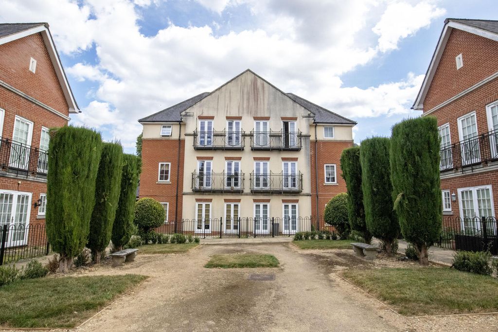 Property photo 1 of 22 Front (Exterior)