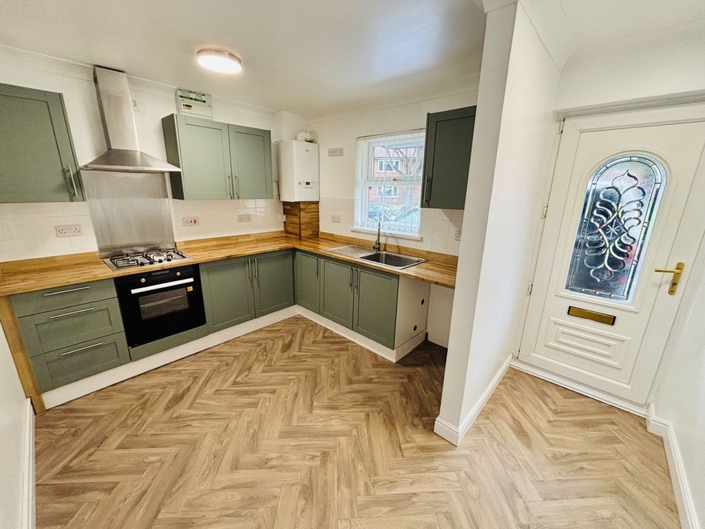 Property photo 2 of 11 Pbox-Img.Jpg