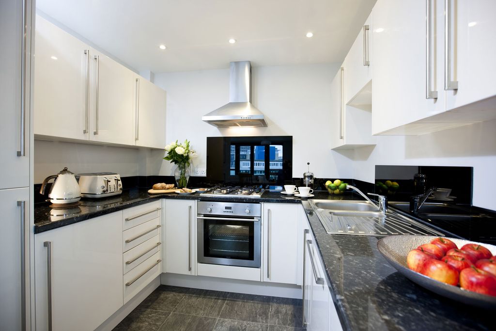 Property photo 1 of 6 Kitchen