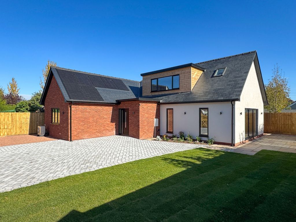 Property photo 1 of 34 Front (4)