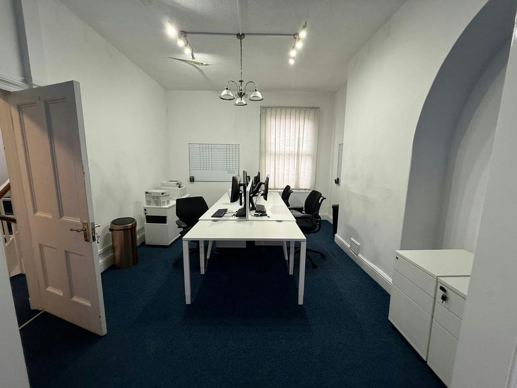 Property photo 3 of 9 12.Jpg