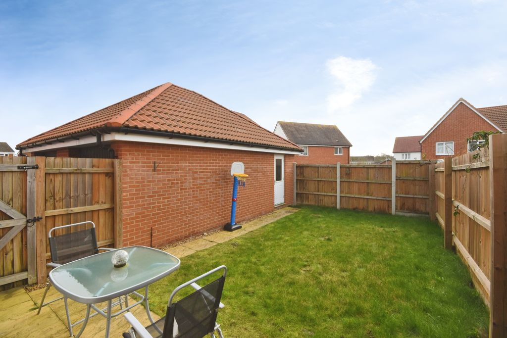 Property photo 2 of 19 Rear Garden