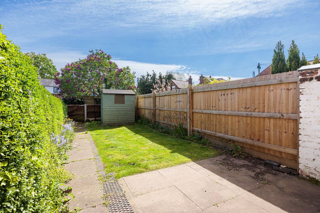 Property photo 3 of 12