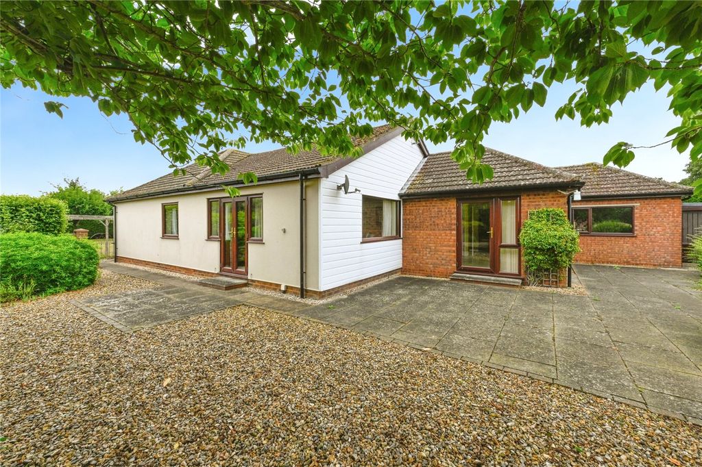 Property photo 1 of 24 Picture No. 12