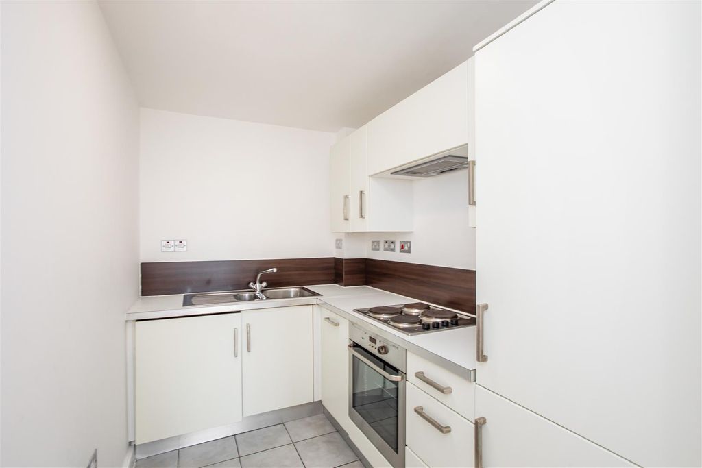 Property photo 2 of 13 Kitchen