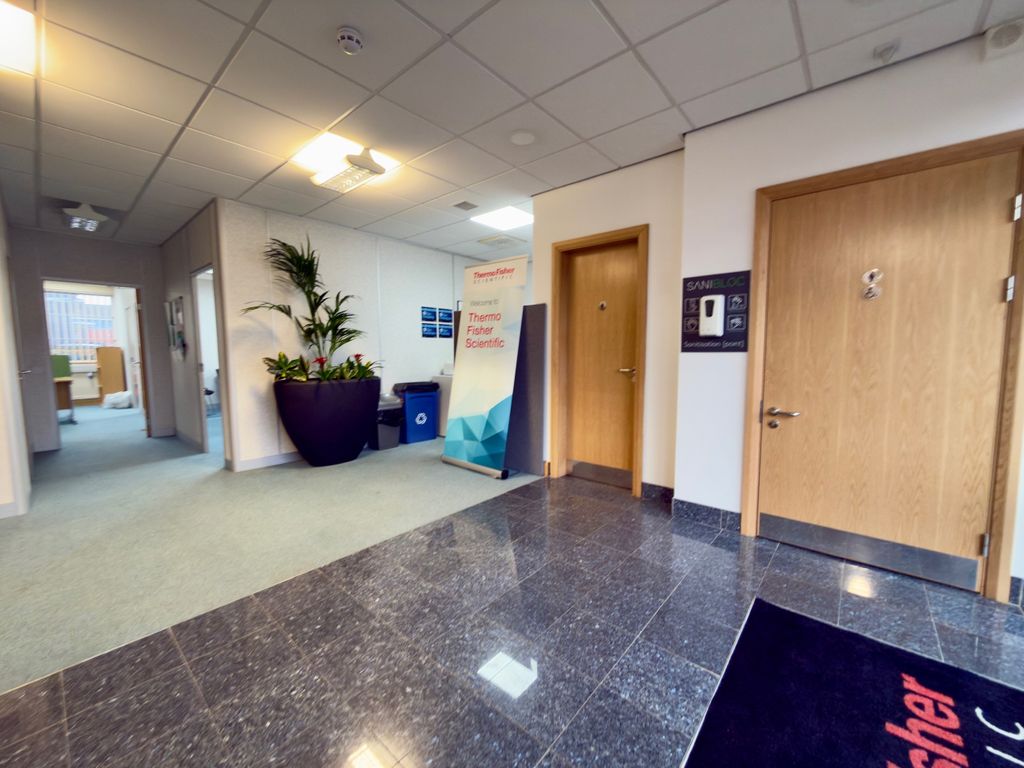 Property photo 3 of 13 Picture2