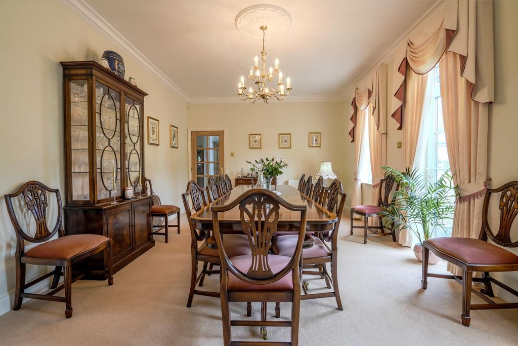 Property photo 3 of 14 Dining Room