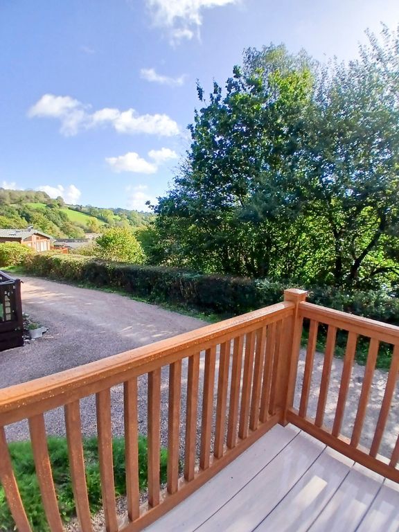 Property photo 1 of 33
