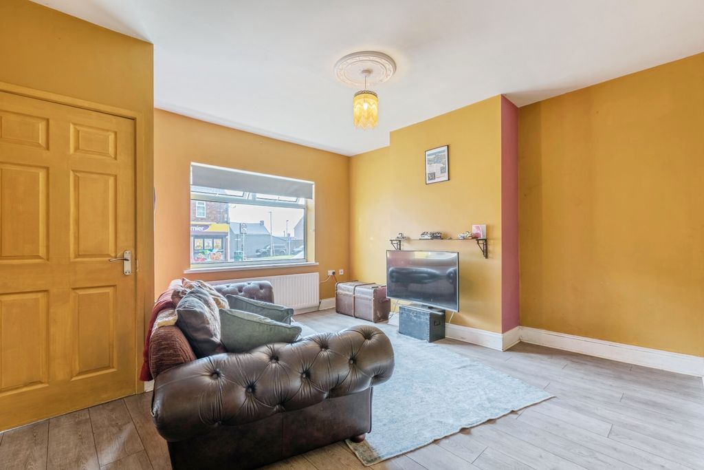 Property photo 3 of 15