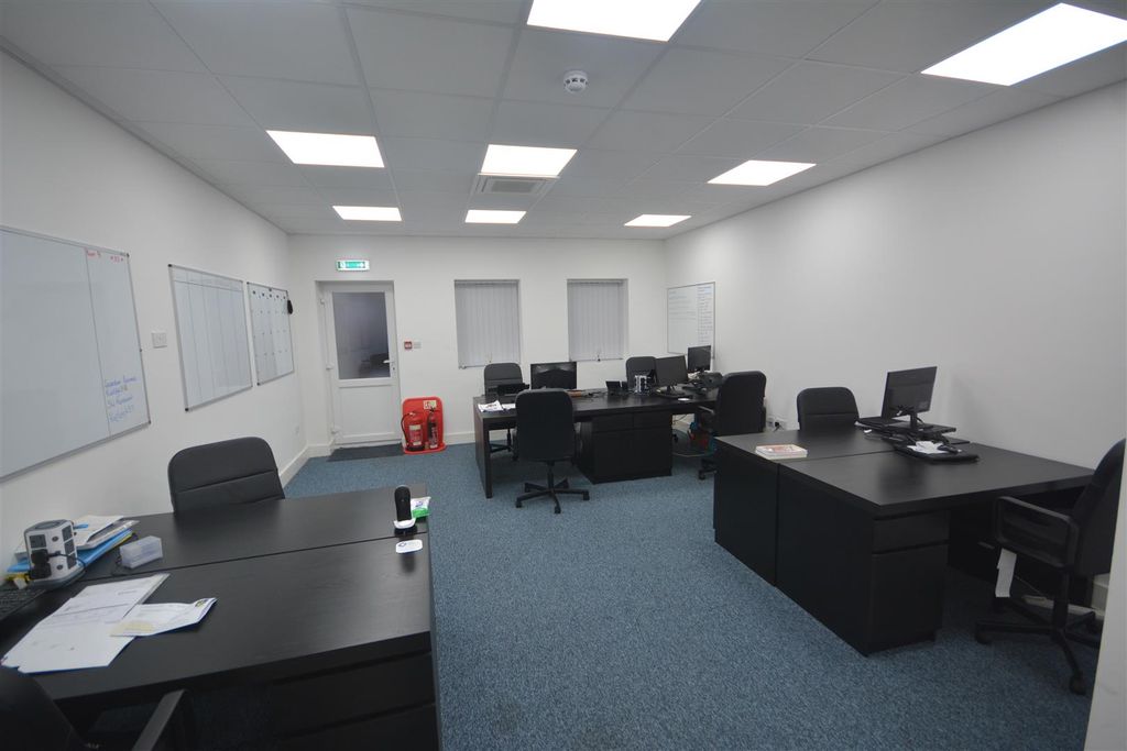 Property photo 2 of 14 Mwg_8383.Jpg