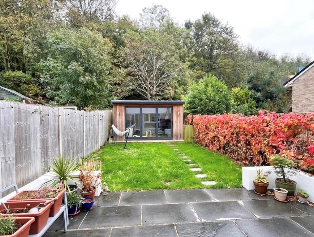 Property photo 3 of 14 69Bcgdn2A.Jpg