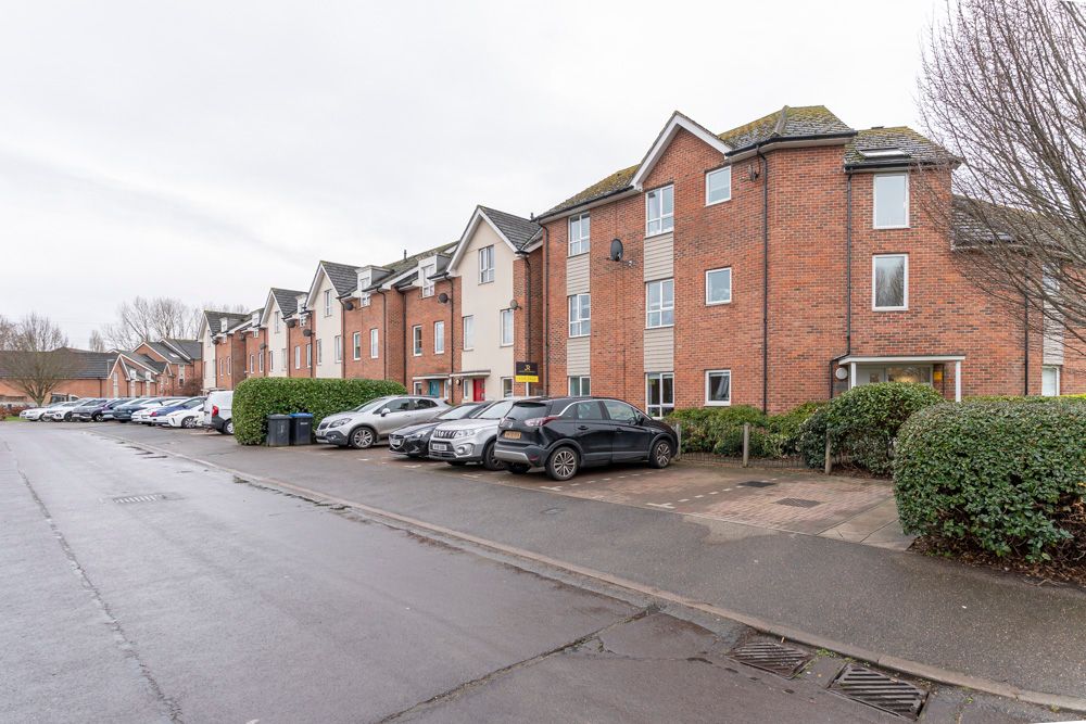 Property photo 1 of 16