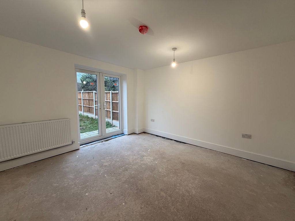 Property photo 2 of 16 Image