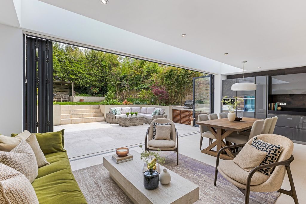 Property photo 3 of 15 5069885