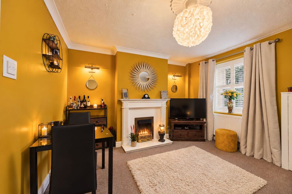 Property photo 3 of 13