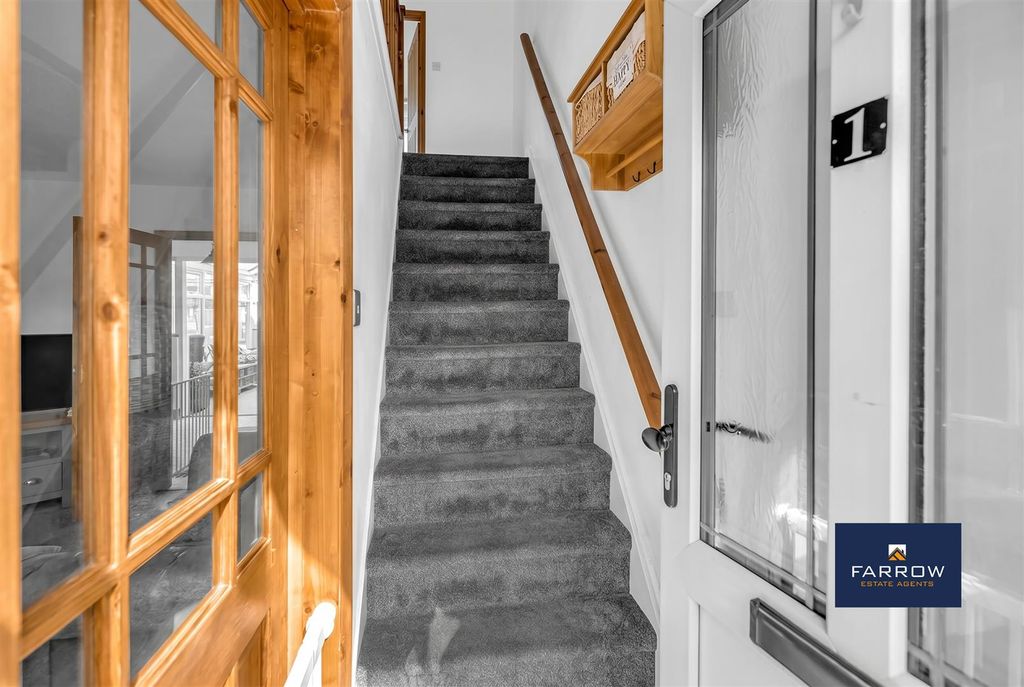 Property photo 2 of 34 Hallway