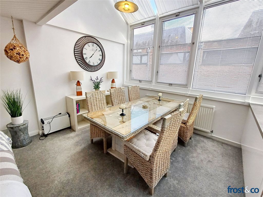 Property photo 3 of 22 Diner