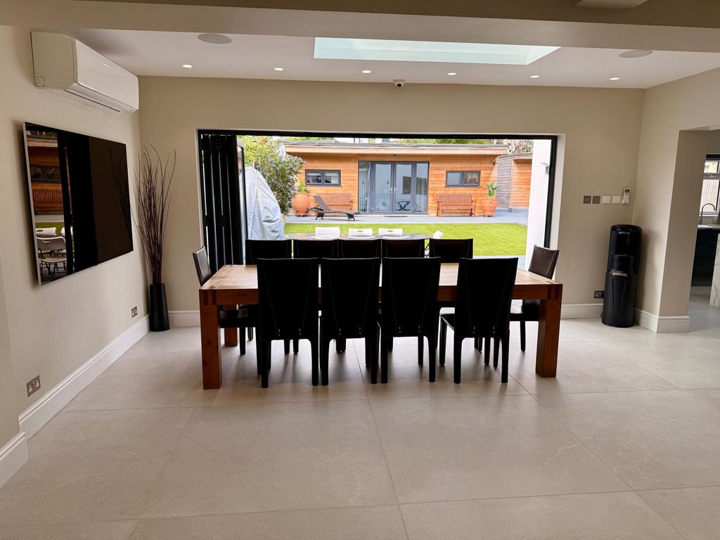 Additional image 5 of 5 bed semi-detached house for saleRavenor Park Road, Greenford UB6