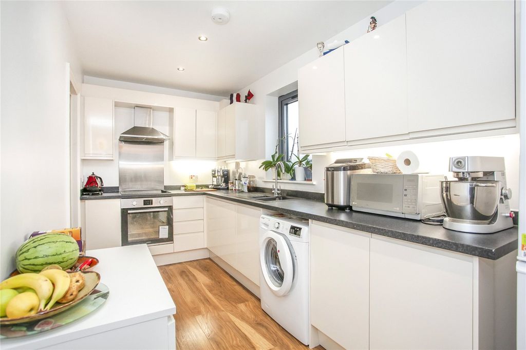 Property photo 2 of 11 Picture No. 10