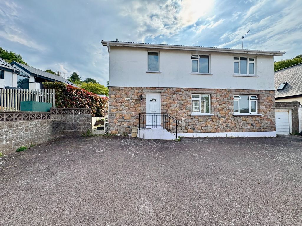 Property photo 1 of 21