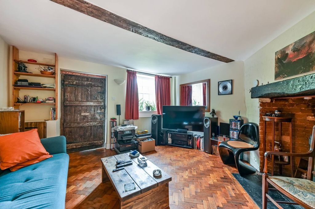 Property photo 3 of 11