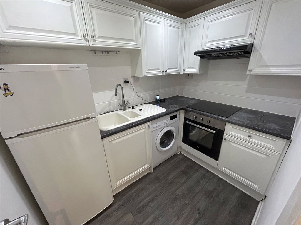 Property photo 2 of 7 Picture No. 06