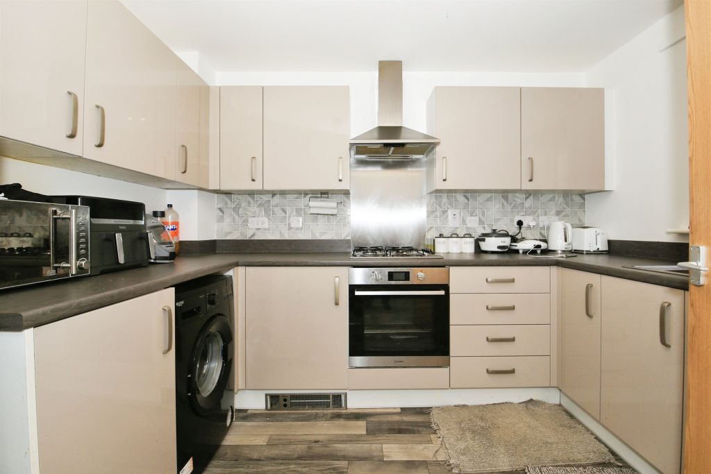 Property photo 2 of 16