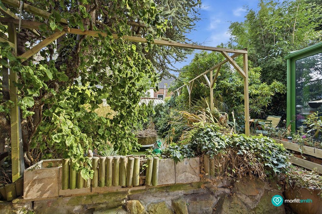 Property photo 2 of 19