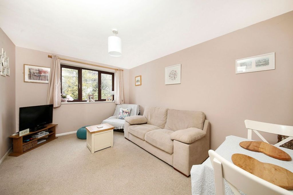 Property photo 2 of 4