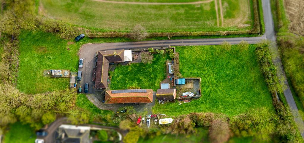 Property photo 3 of 37