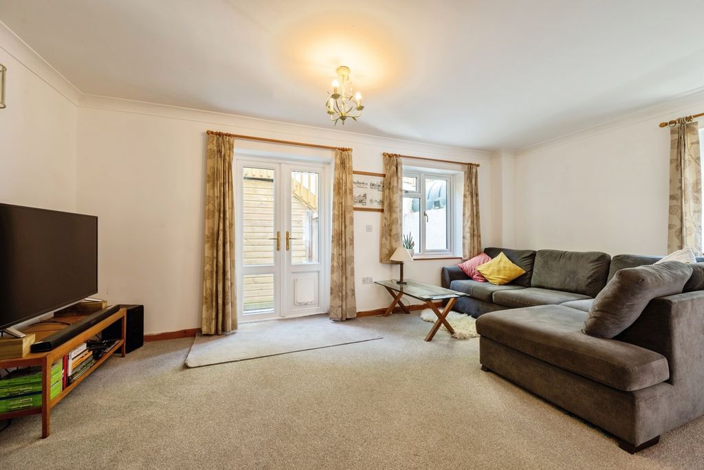 Property photo 3 of 13 Pbox-Img.Jpg