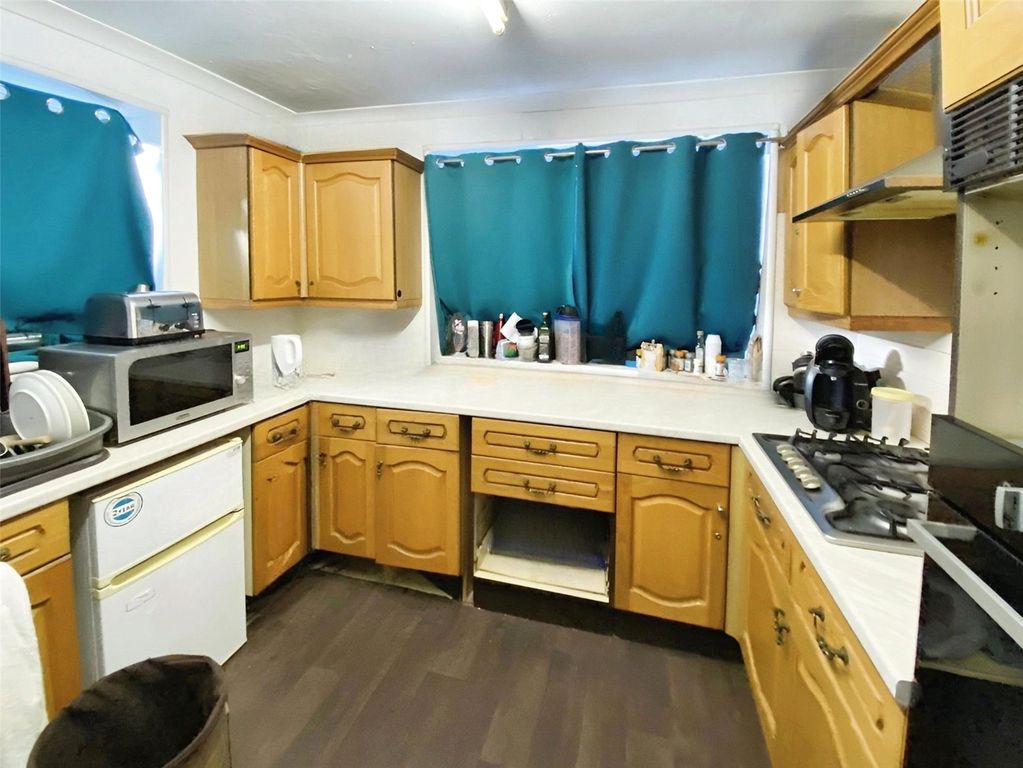 Property photo 3 of 5 Picture No. 04