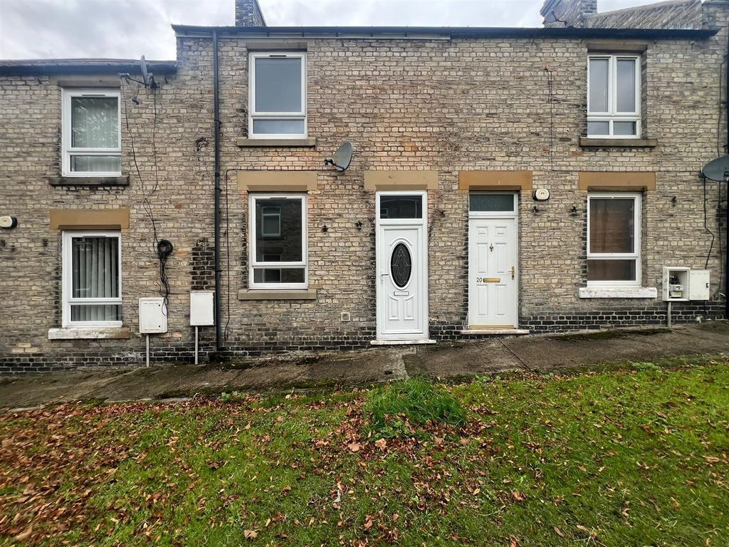 Property photo 1 of 9 Front