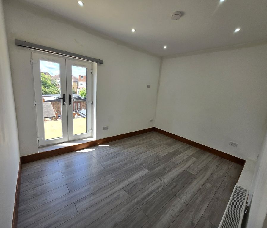 Property photo 2 of 6 Picture No. 01