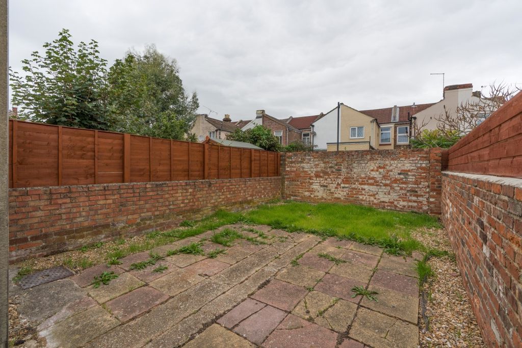 Property photo 3 of 15 Photo 2