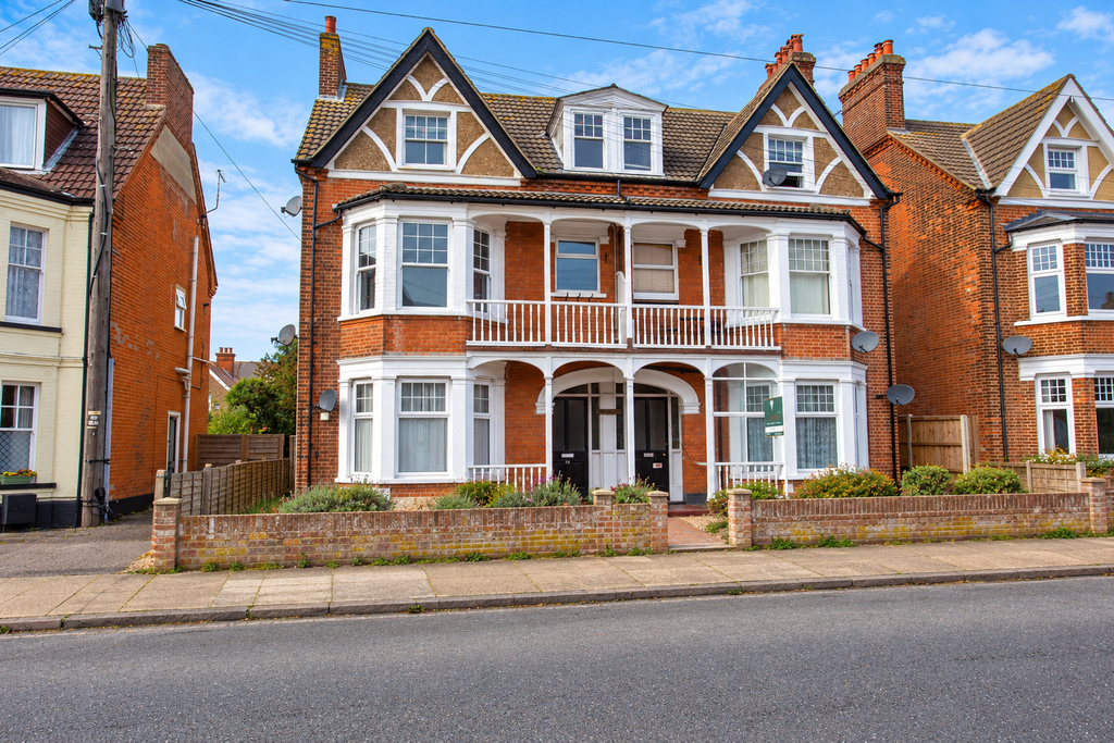 Property photo 1 of 7 007