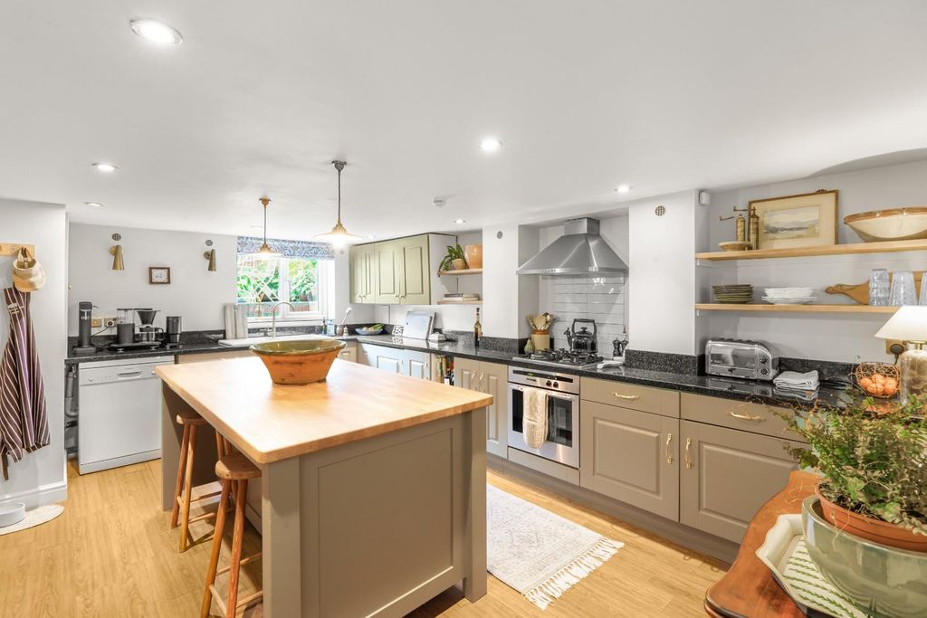 Property photo 3 of 18 3.Jpg