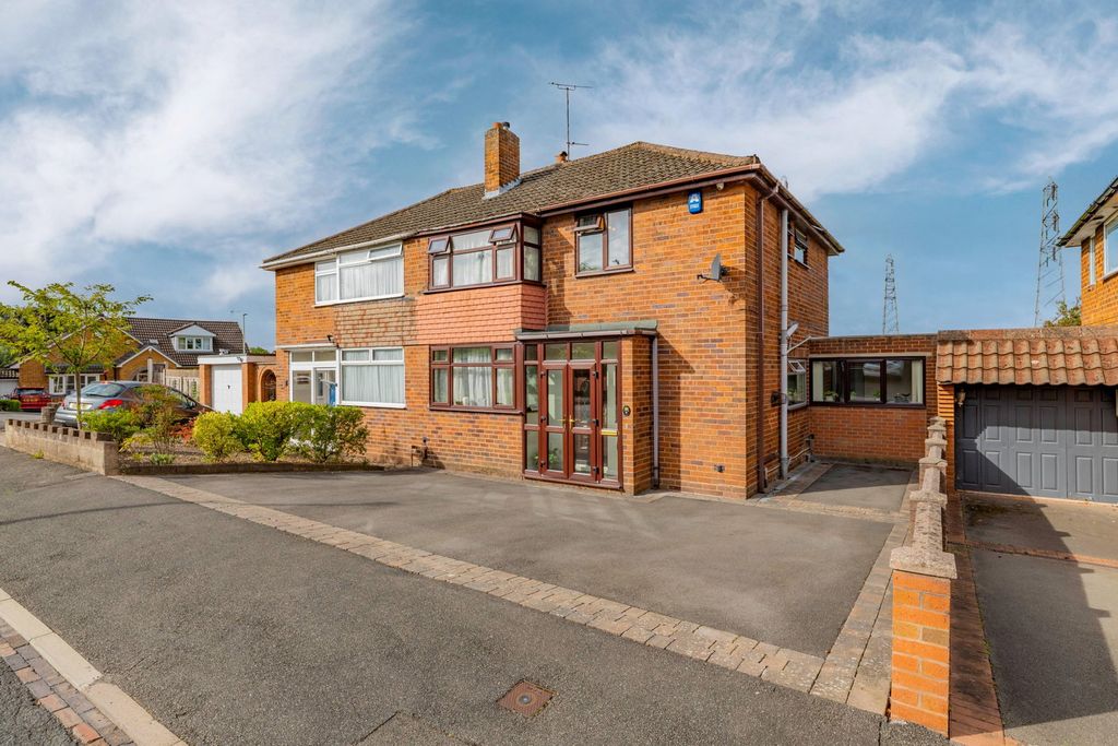 Property photo 1 of 43
