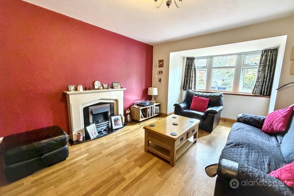 Property photo 2 of 17 5148513