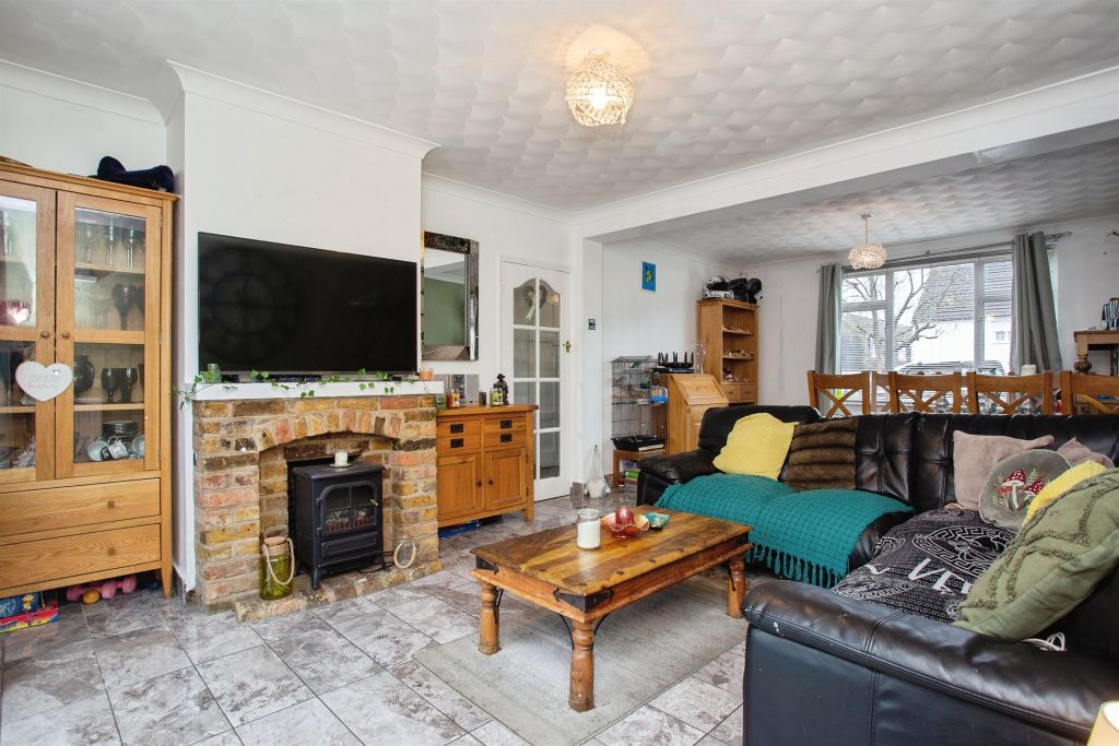 Property photo 2 of 20