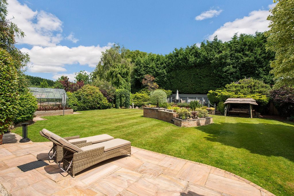 Property photo 3 of 59