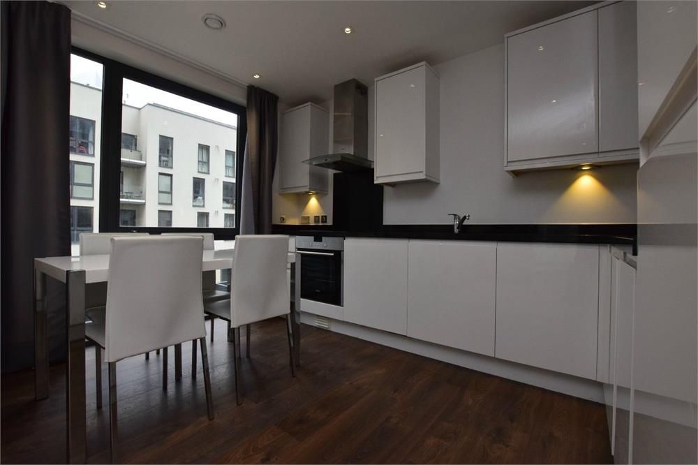 Property photo 2 of 11 5