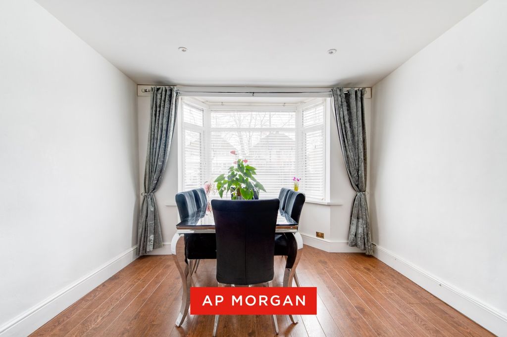 Property photo 3 of 16 Picture No. 22