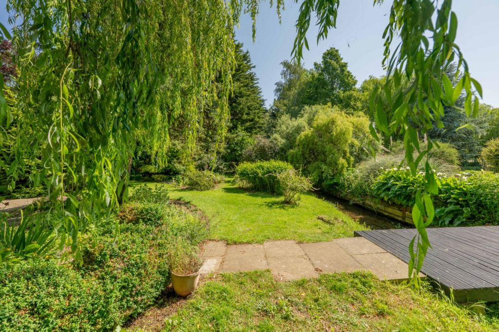Property photo 3 of 43