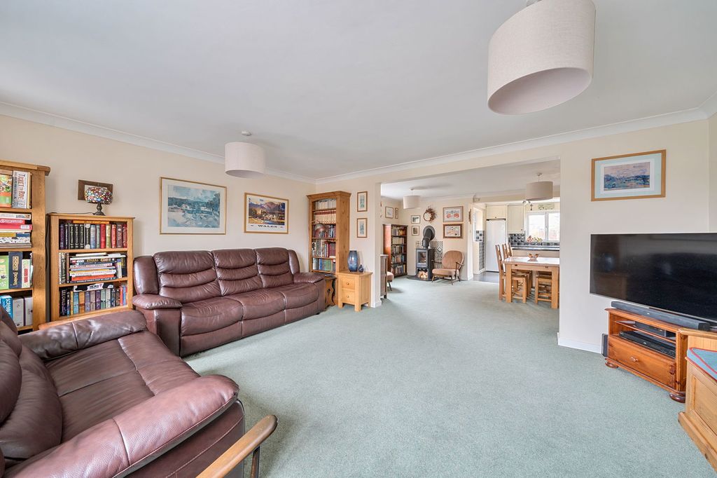 Property photo 3 of 22