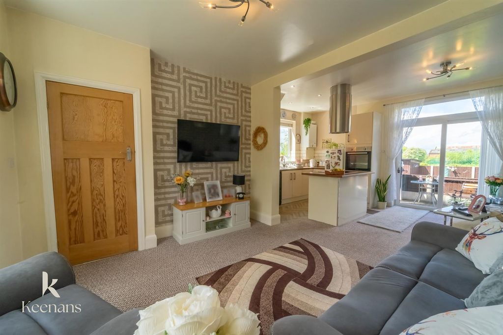 Property photo 3 of 23 Alder Road-9.Jpg