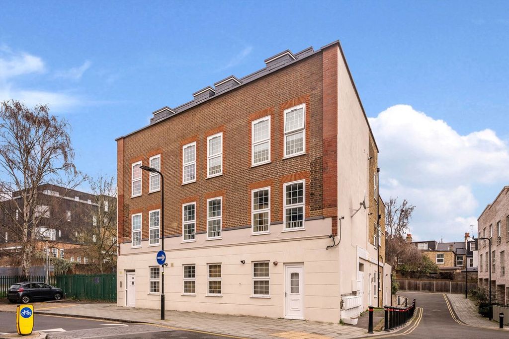 Property photo 1 of 5