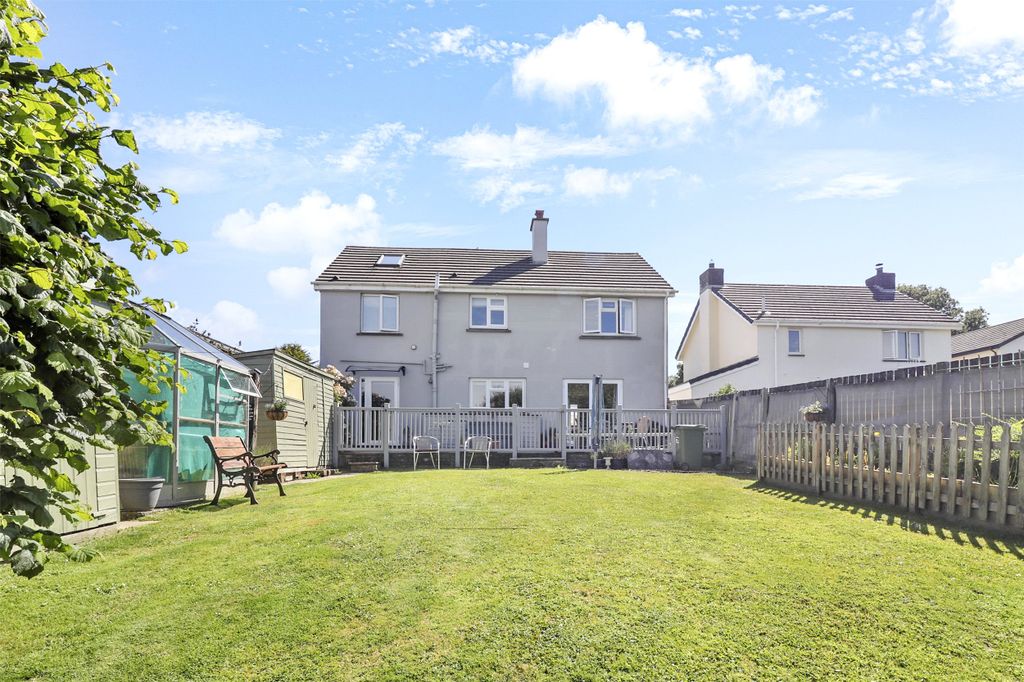 Property photo 2 of 13 Picture No. 15